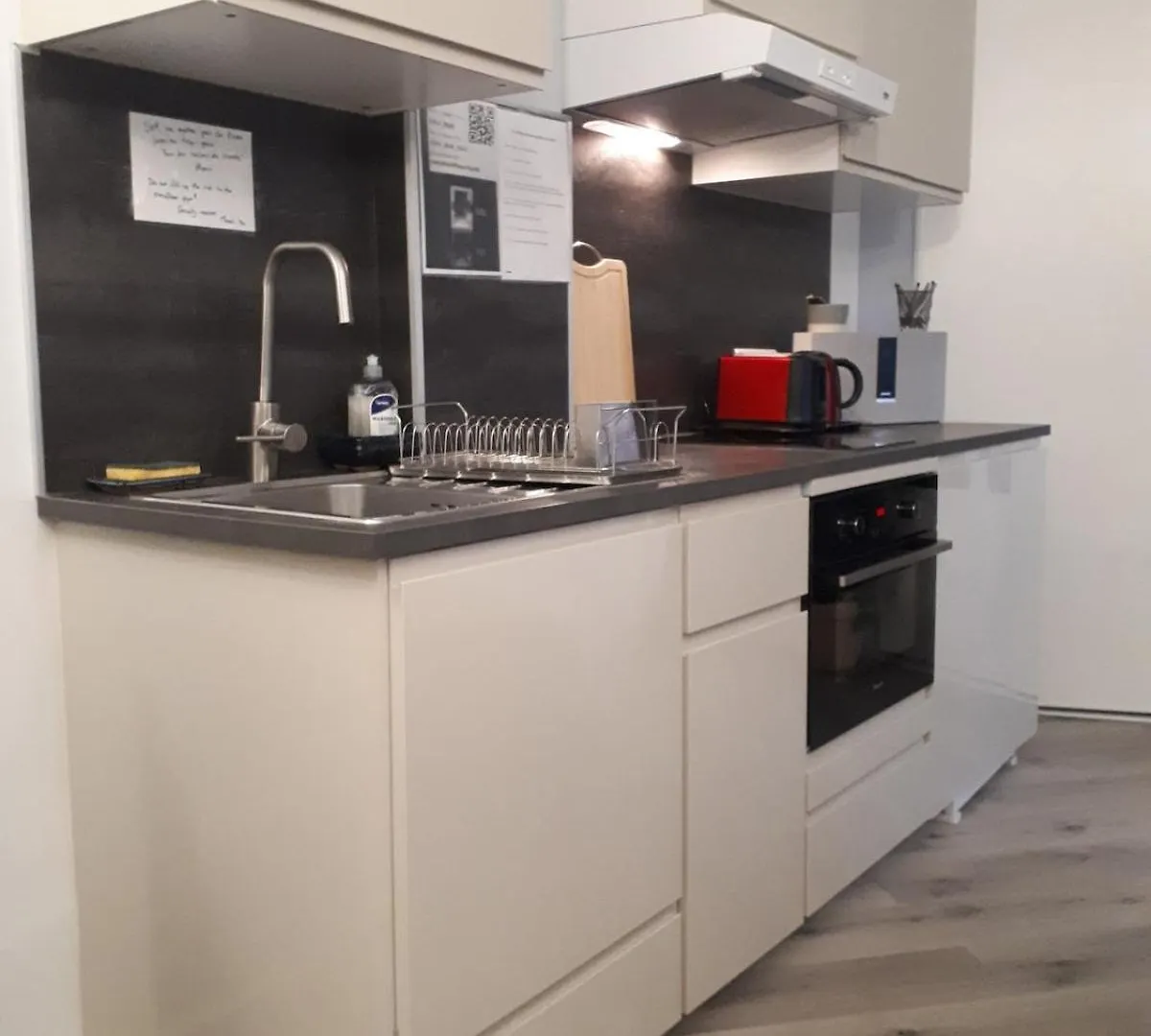 Appartement Cozy New Studio Central Close Eiffel Tower Parijs